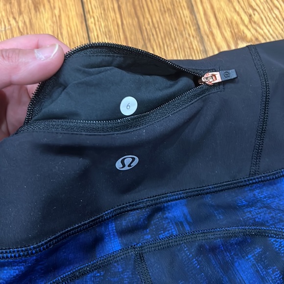Lululemon pant size 6 - Picture 7 of 7